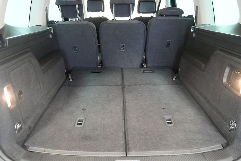 Volkswagen Sharan - fotka 23 z 23