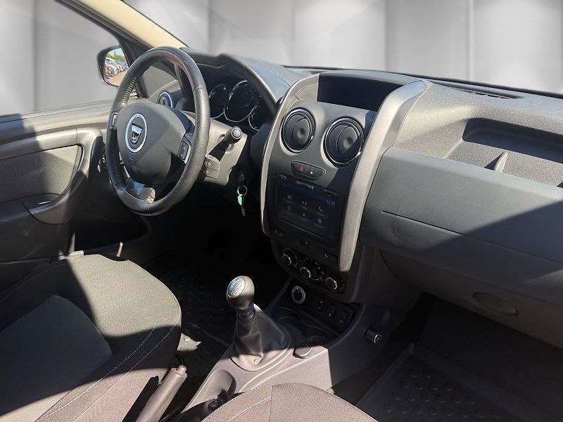 Dacia Duster (2016) 1,6 SCe 84 kW Prestige 4x4 - fotka 21 z 24