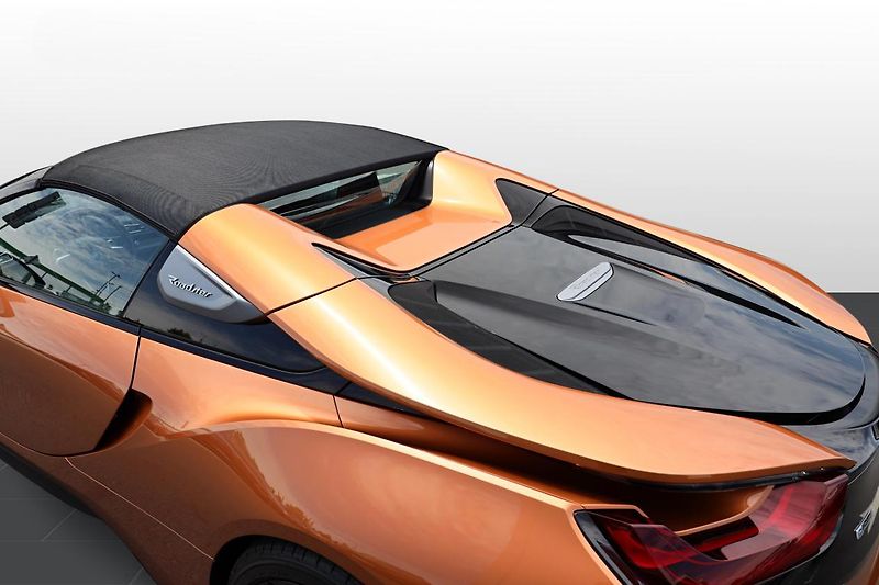 BMW i8 - fotka 16 z 19