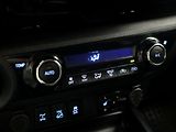 Toyota Hilux 2,4 D-4D 110kW Automat Tažné - náhled 18