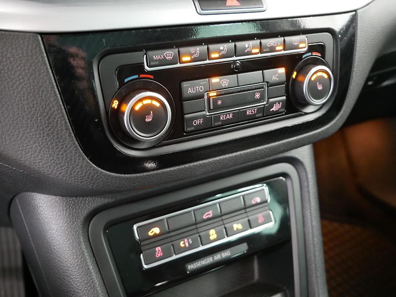 Volkswagen Sharan - fotka 19 z 25