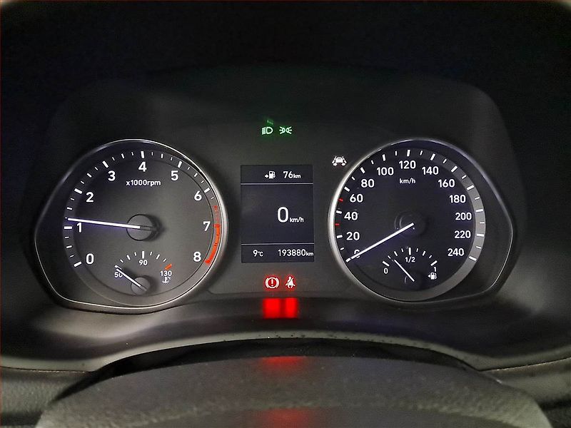 Hyundai i30 (2018) 1.0 T-GDI, Navi, Tempomat - fotka 11 z 21