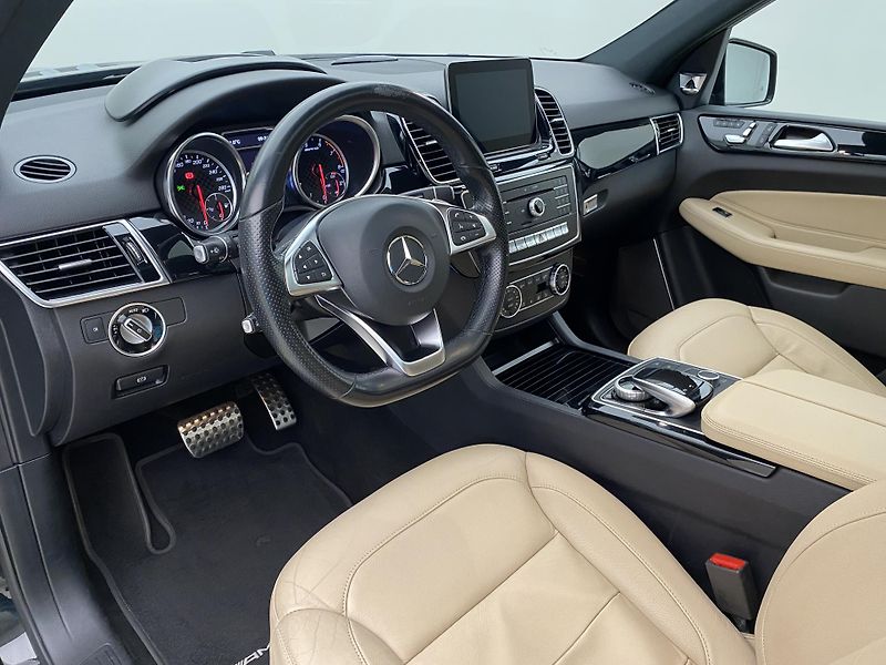 Mercedes-Benz GLE 43 AMG 4MATIC AUT  - fotka 4 z 67