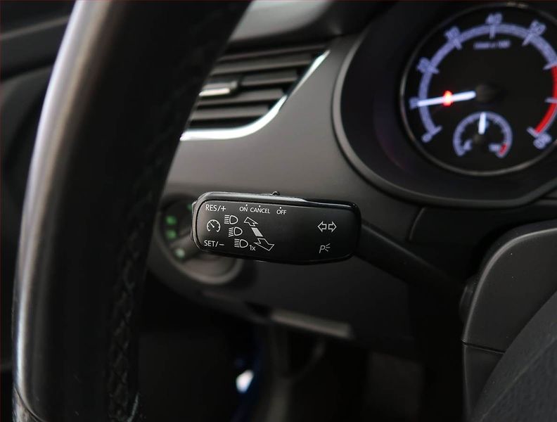 Škoda Octavia (2020) 1.0 TSI, Serv.kniha, Navi - fotka 19 z 22