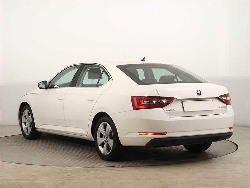 Škoda Superb (2018) Ambition Plus 2.0 TDI, Automat - fotka 4 z 14