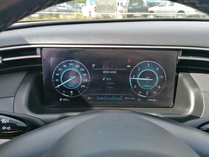 Hyundai Tucson (2021) 1.6 CRDi 100kW 48V Feel - fotka 25 z 41