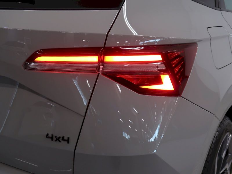 Škoda Karoq (2026) SPORTLINE 2.0TDI 110KW 4x4 DSG - fotka 11 z 45