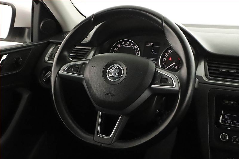 Škoda Rapid (2014) Spaceback 1.6 TDI - fotka 8 z 13