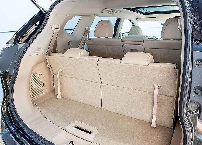 Nissan X-Trail.