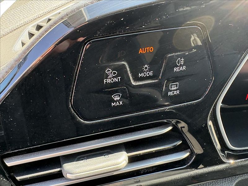 Volkswagen Caddy 2,0 TDi90kW LED,ACC,Kamera,Nav - fotka 9 z 44
