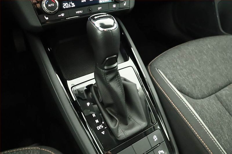 Škoda Scala (2020) 1.0 TSI, Automat, Tempomat - fotka 10 z 15