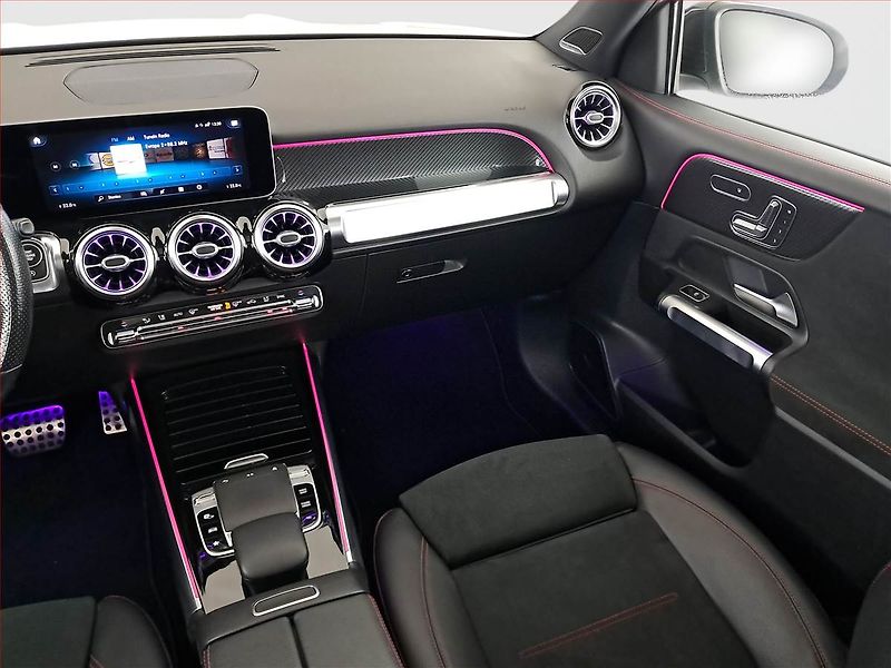 Mercedes-Benz GLB (2020) 250 - fotka 8 z 24