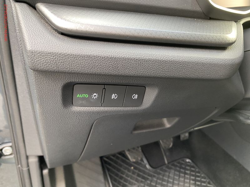 Škoda Octavia (2021) 2.0 TDi, 2.maj,ČR, Ambition - fotka 16 z 19