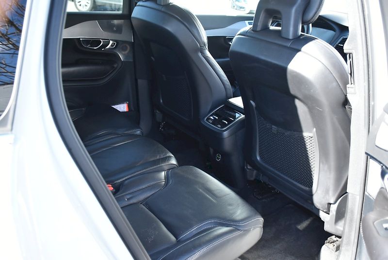 Volvo XC90 (2016) D5 - fotka 19 z 32