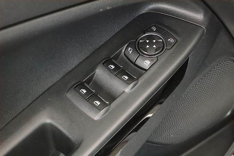 Ford EcoSport (2018) ST-Line 1.0 EcoBoost, Automat - fotka 9 z 15