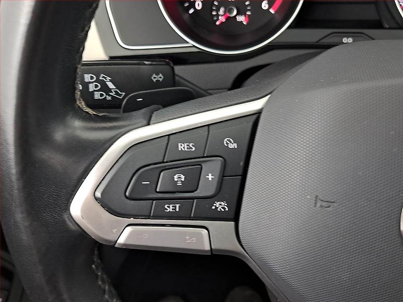 Volkswagen Passat (2022) Elegance 2.0 TDI - fotka 17 z 21