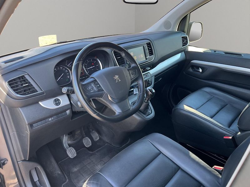 Peugeot Traveller (2021) ALLURE L2 2.0 BlueHDi 106kW, Č - fotka 9 z 29