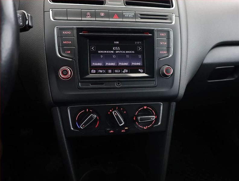 Volkswagen Polo (2014) 1.2 TSI - fotka 9 z 11