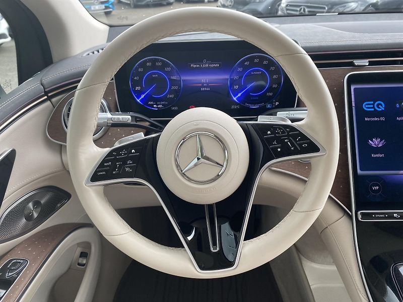 Mercedes-Benz EQS EQS SUV 450 4MATIC AMG ISP - fotka 12 z 27