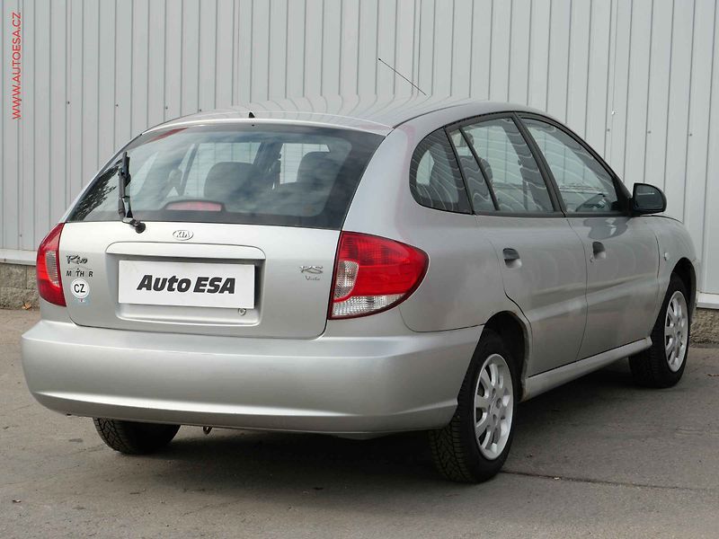 Kia Rio (2005) 1.3i - fotka 4 z 13