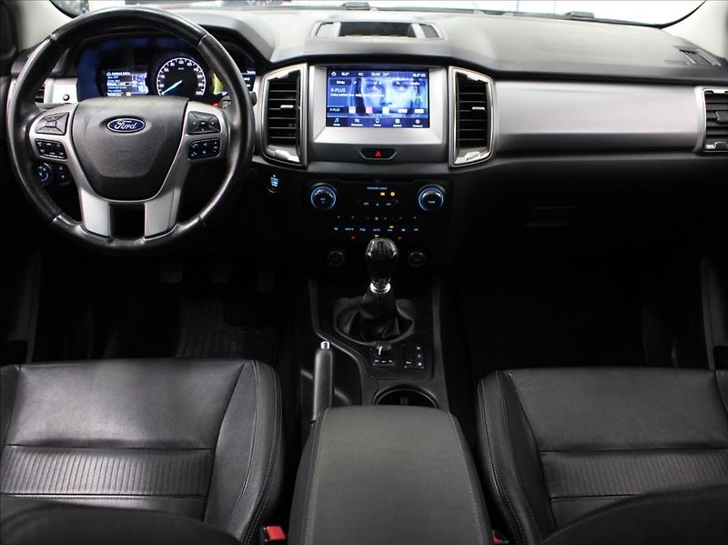 Ford Ranger 2,0 Bi-Turbo 157kW Manuál Kůže - fotka 8 z 23