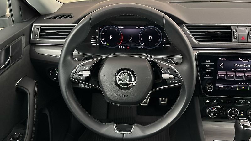Škoda Superb 2.0 TSI DSG 4x4 Scout Combi - fotka 9 z 32