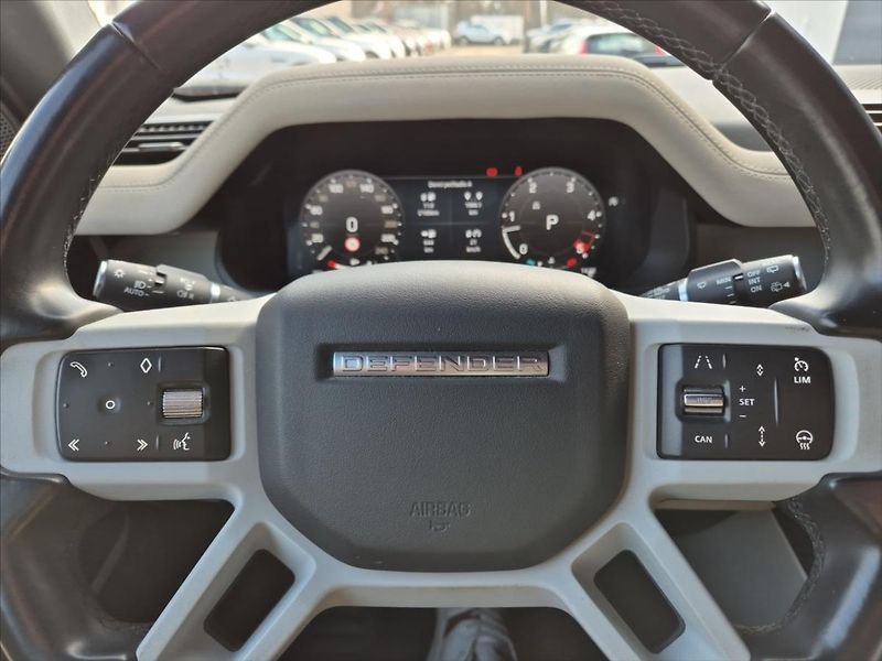 Land Rover Defender 3,0 110 3,0 D200 SE - fotka 17 z 18