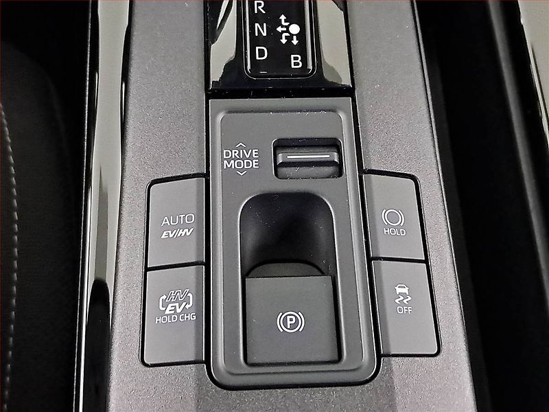 Toyota Prius (2024) 2.0 Plug-in Hybrid - fotka 16 z 22