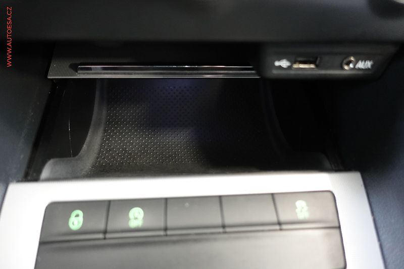 Škoda Octavia (2014) 1.6 TDi 4x4, 2.maj, AC, tempo - fotka 21 z 24