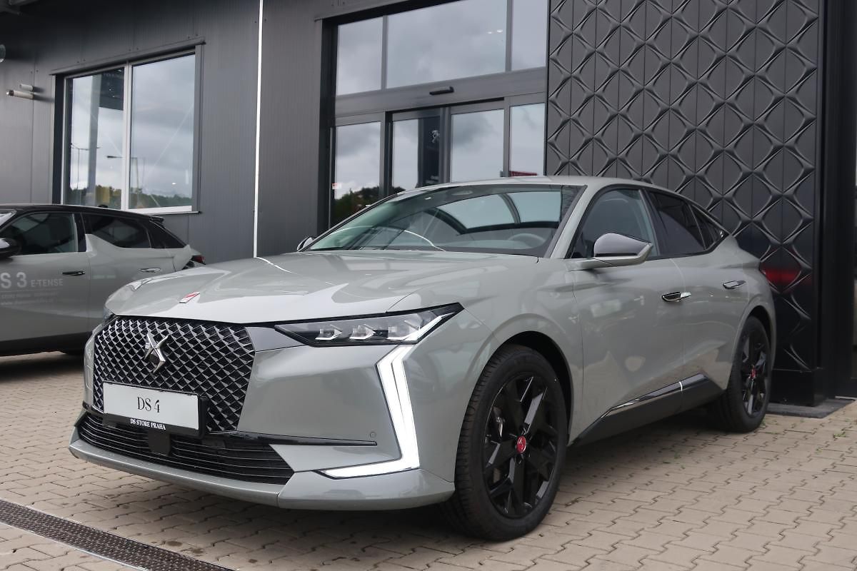 DS Automobiles DS4 DS 4 PERFORMANCE LINE+ 1.6