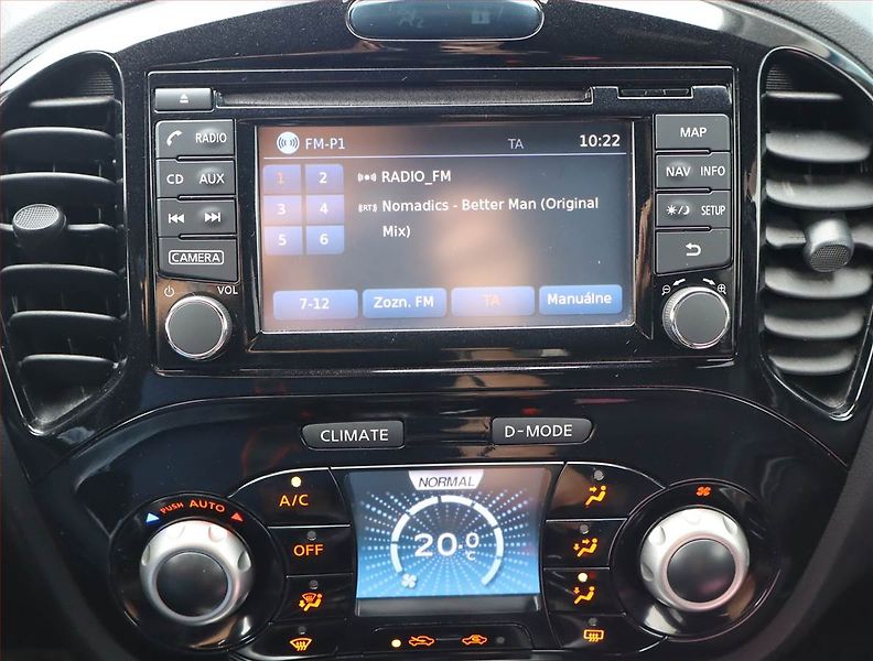 Nissan Juke (2015) 1.2 DIG-T, Navi, Tempomat - fotka 12 z 20