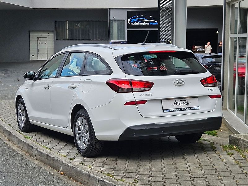 Hyundai i30 1,4i 73kW, Start Plus, serv.kn - fotka 3 z 32