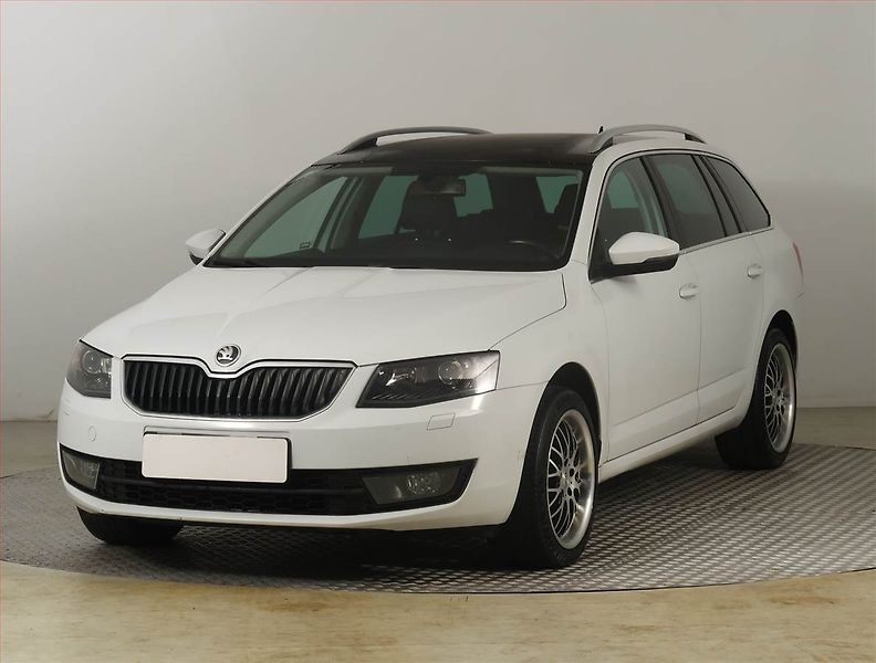 Škoda Octavia (2014) 2.0 TDI 4x4, 4X4, Xenony - fotka 2 z 25