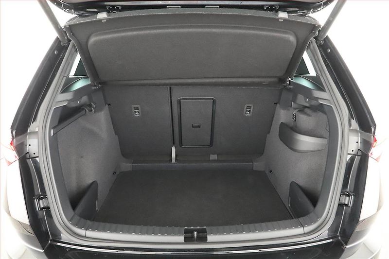 Škoda Karoq (2025) 2.0 TDI - fotka 19 z 20