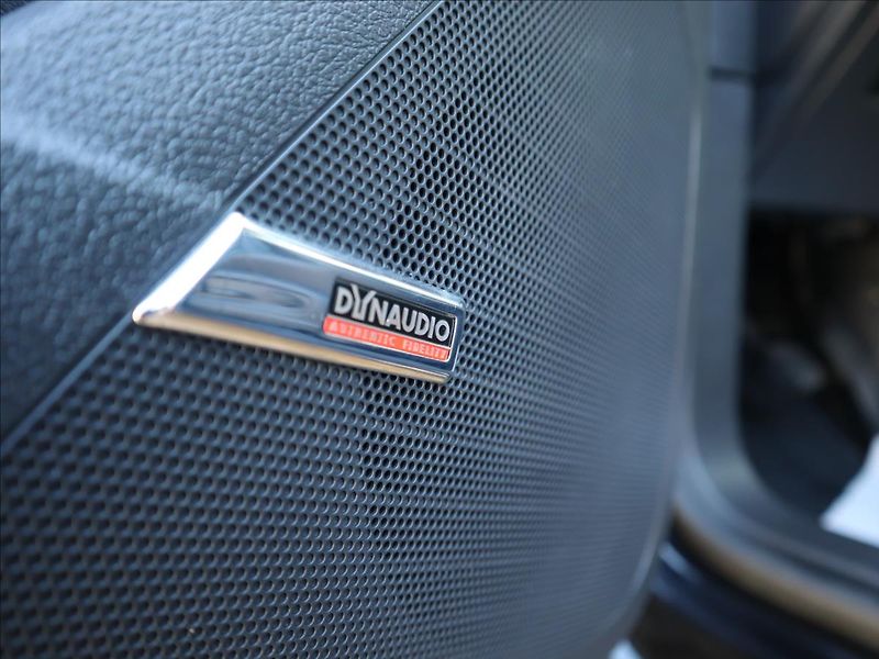 Volkswagen Tiguan 2,0   TDi Sport Pano Kamera Dy - fotka 29 z 36