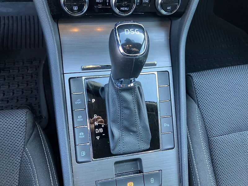 Škoda Superb (2020) IV 1.4PHEV 160 STYLE DSG - fotka 29 z 37