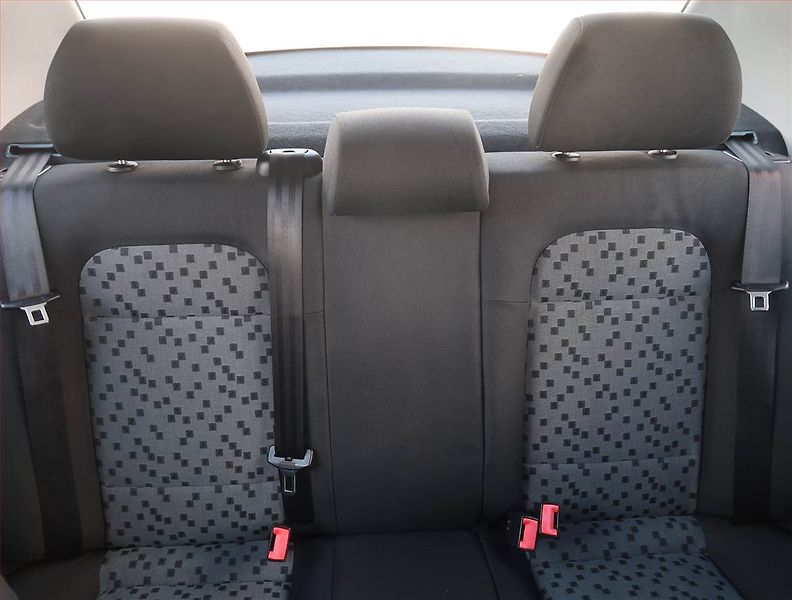 Škoda Fabia (2005) 1.2 12V, nová STK, zamluveno - fotka 10 z 13