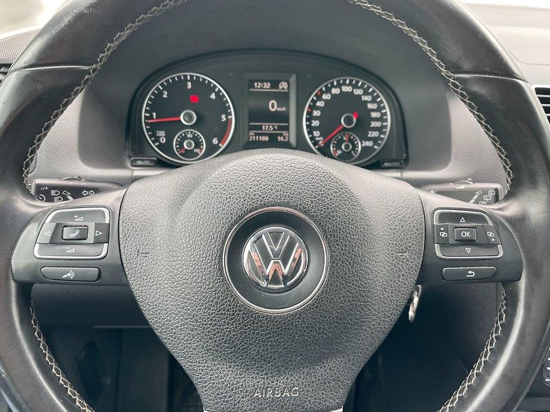 Volkswagen Touran (2014) 2.0TDi 103kW LIFE! Navigace! - fotka 24 z 31