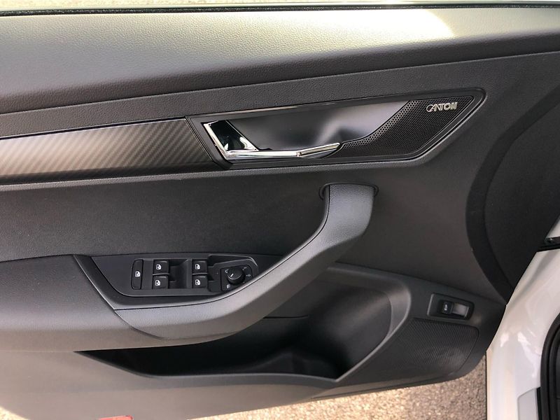 Škoda Karoq 1,5 TSI - fotka 15 z 30