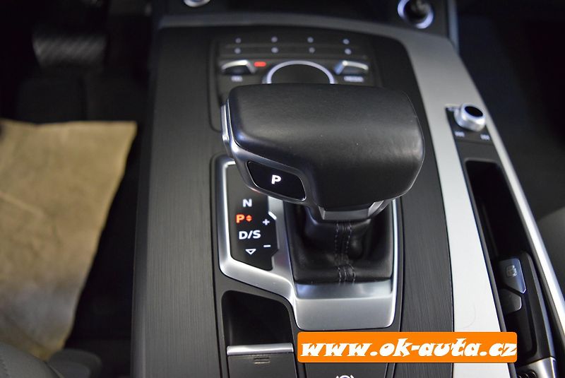 Audi Q5 2.0 TDI QUATTRO PRAV.SERVIS - fotka 42 z 60