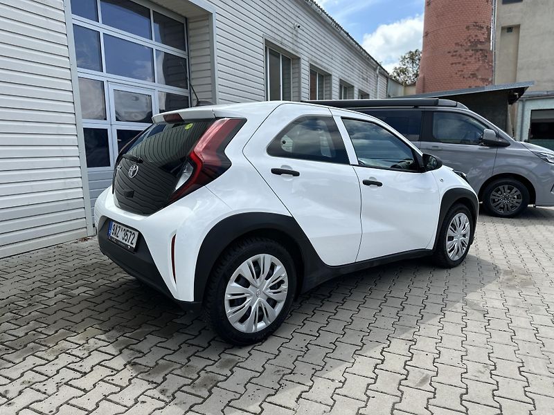 Toyota Aygo X-1.0i-53KW-KLIMA-Č.R.-DPH - fotka 4 z 27