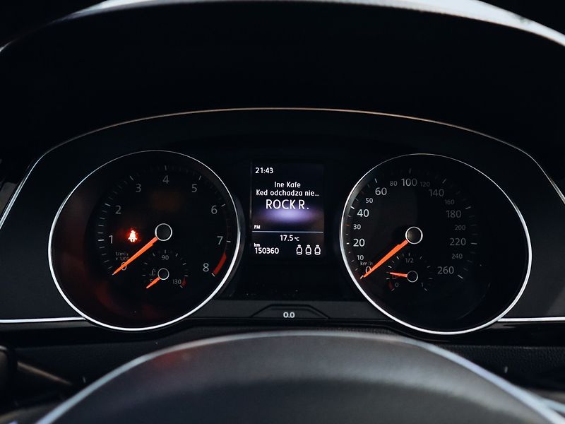 Volkswagen Passat Variant 1.5 TSI Highline Variant - fotka 9 z 28