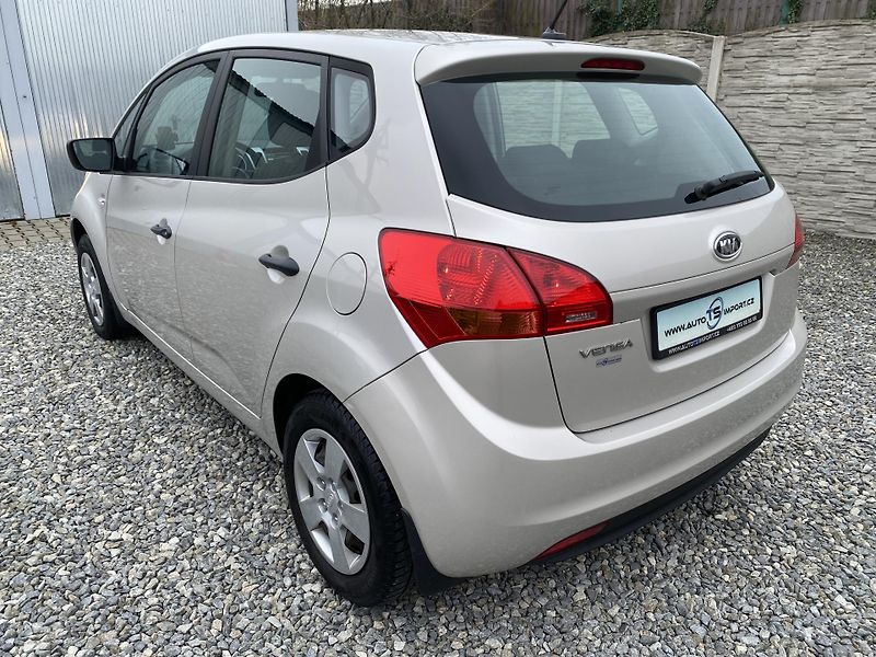 Kia Venga 1.4i 16v 90PS KLIMA SERVIS!!!  - fotka 13 z 144