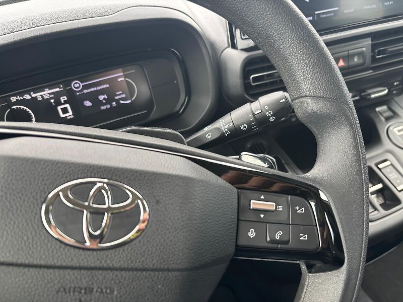 Toyota ProAce City Verso ELECTRIC Business 50kWh - fotka 17 z 26