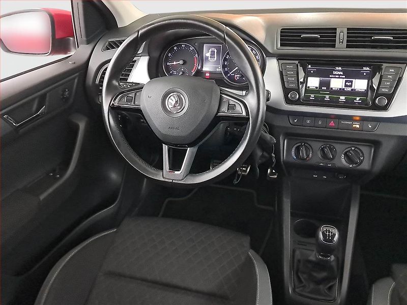Škoda Fabia (2016) 1.2 TSI, Navi, Tempomat - fotka 7 z 19