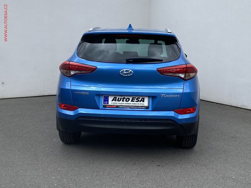 Hyundai Tucson (2016) 1.7 CRDi 2WD, ČR, Trikolor - fotka 5 z 16