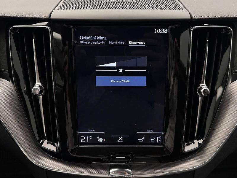 Volvo XC60 B4 AWD INSCRIPTION  - fotka 44 z 55