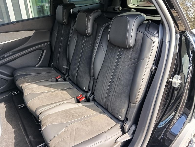Peugeot 5008 (2021) GT BlueHDi 180 S&S EAT8 - fotka 20 z 26