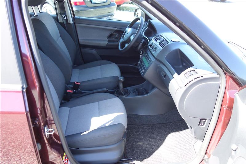 Škoda Fabia 1,2 TSi 63KW, KLIMA, ACTIVE. - fotka 10 z 27