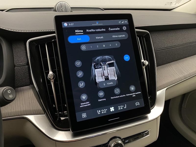 Volvo XC90 (2025) T8 AWD RECHARGE BRIGHT PLUS 7m - fotka 43 z 75